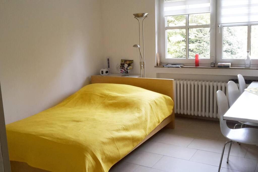 Grosse Wohnung 20 Km Von Koeln Bis Zu 17 Personen Rosrath Bagian luar foto